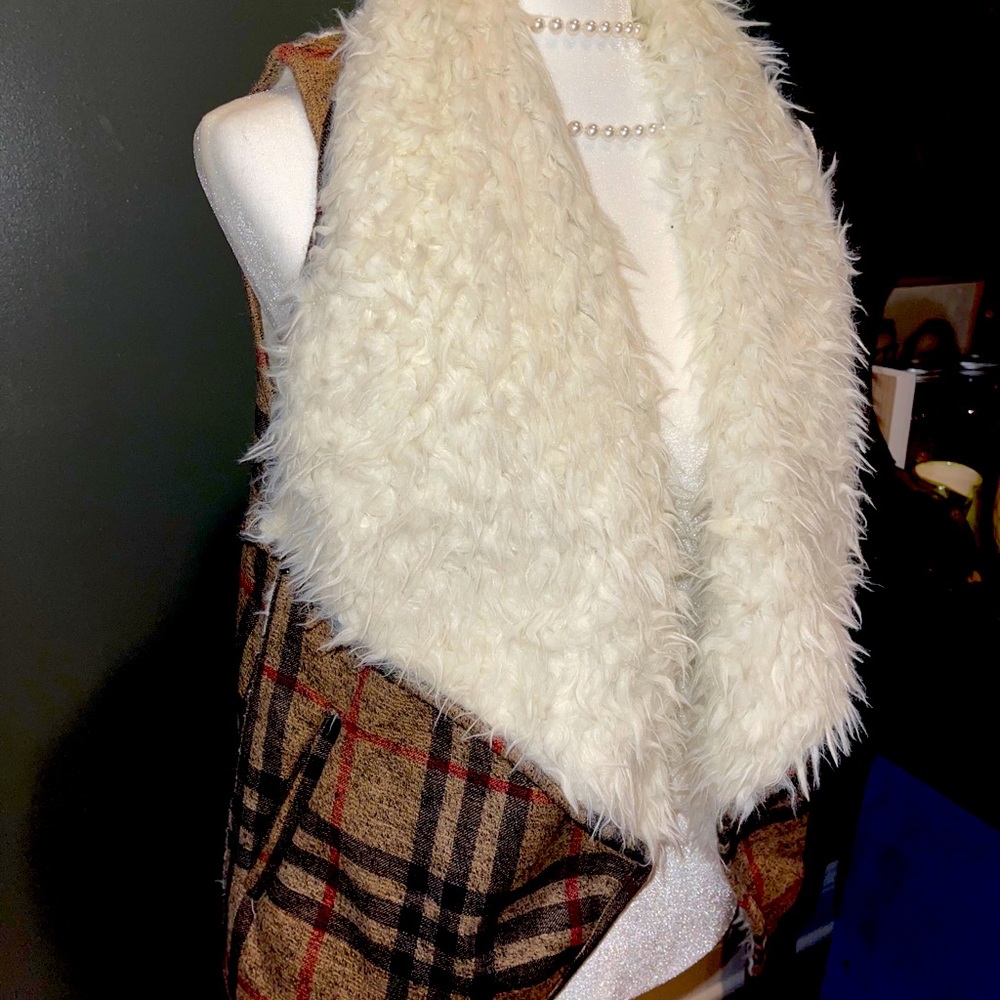 JODIFL Plaid Vest size small